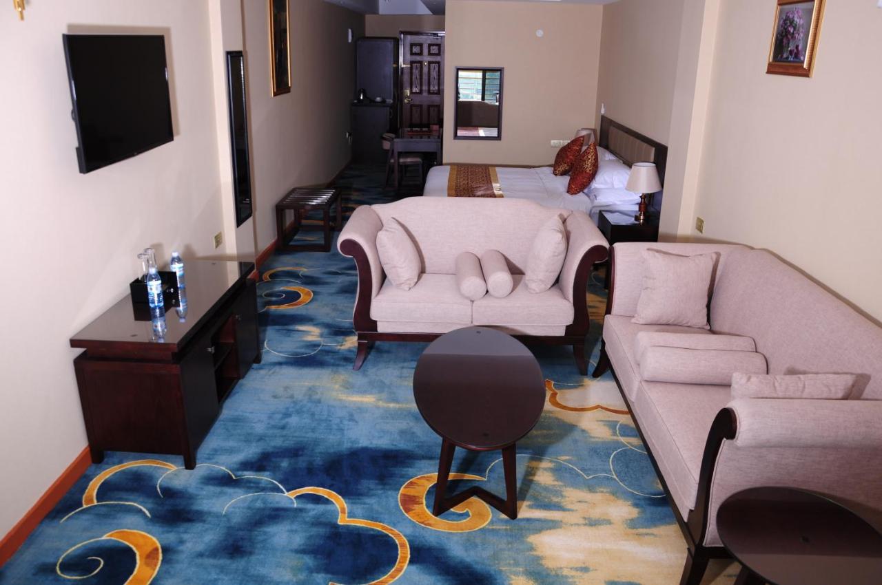 Hotel Triangle Mbarara Buitenkant foto